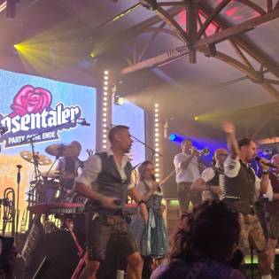 <p>Oktoberfeesten Sittard in Brauhaus Brand</p>